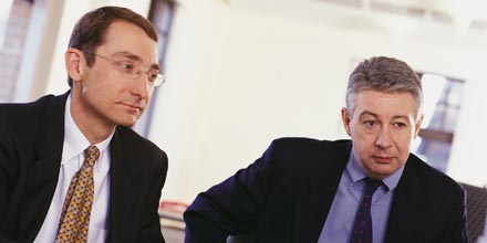 Invesco Perpetual launch Global Distribution fund for Causer & Read