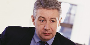 Causer and Read get financials fund co-manager