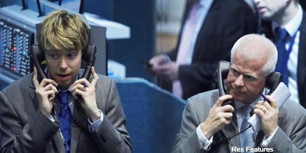FTSE slides on fears over Spain's banks, Greek politics