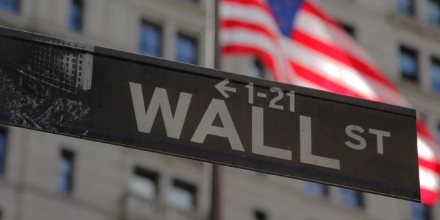 FTSE slides 1.5% as US data revive stagflation fears