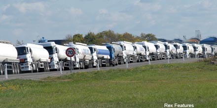 Fuel tanker drivers vote to strike as petrol prices hit record high