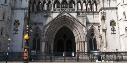 negligent advice Although the defendant solicitors were negligent in failing to explain properly their concerns about issues arising in a commercial dispute, that failure did not. negligent advice Although the defendant solicitors were negligent in failing to explain properly their concerns about issues arising in a commercial dispute, that failure did not.